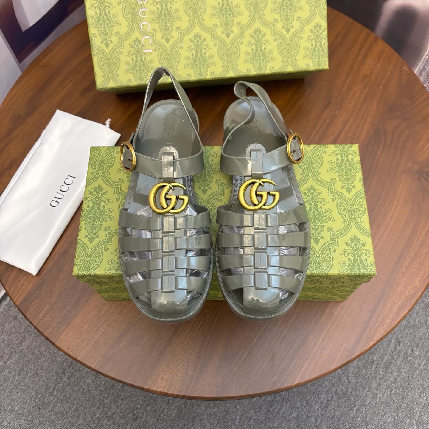 Men's shoes 260💰 [Gucci] Counter quality, top-quality original goods, real photos! Original TPU material, fine workmanship, comfortable; genuine 1:1 replica Size: 36 ~ 46 Half drag: 38 ~ 45